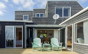 Chester Cottage Beachfront - Direct Ocean Access